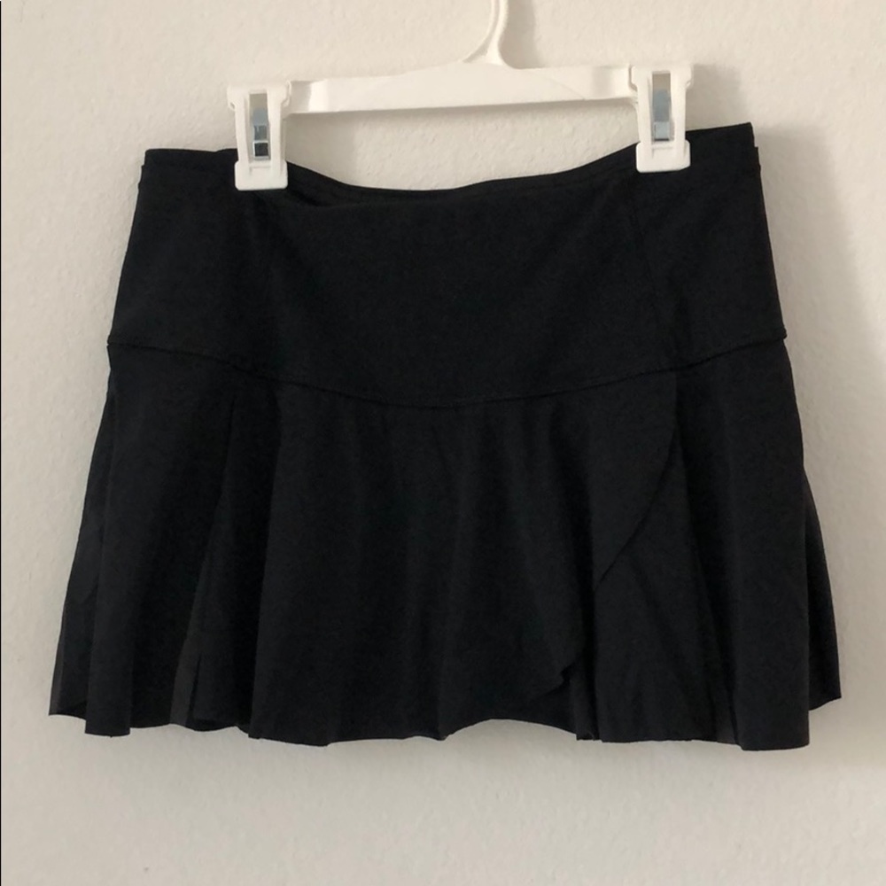 Lululemon Women’s skirt